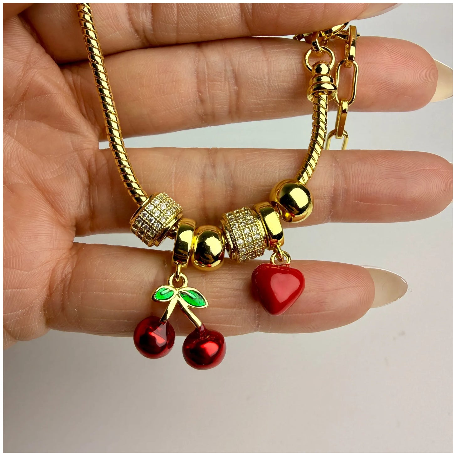 Pulsera Dijes Cerezas y Corazón